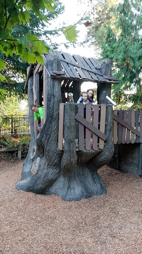 Discovery Pond Play Area