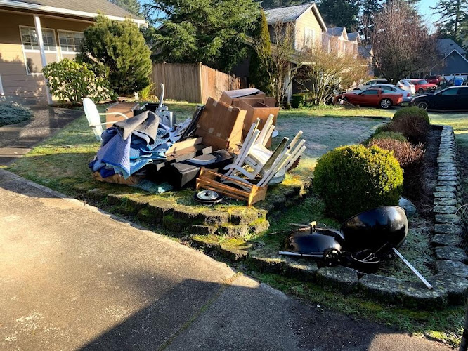 Busy Bees Junk Removal - Tacoma